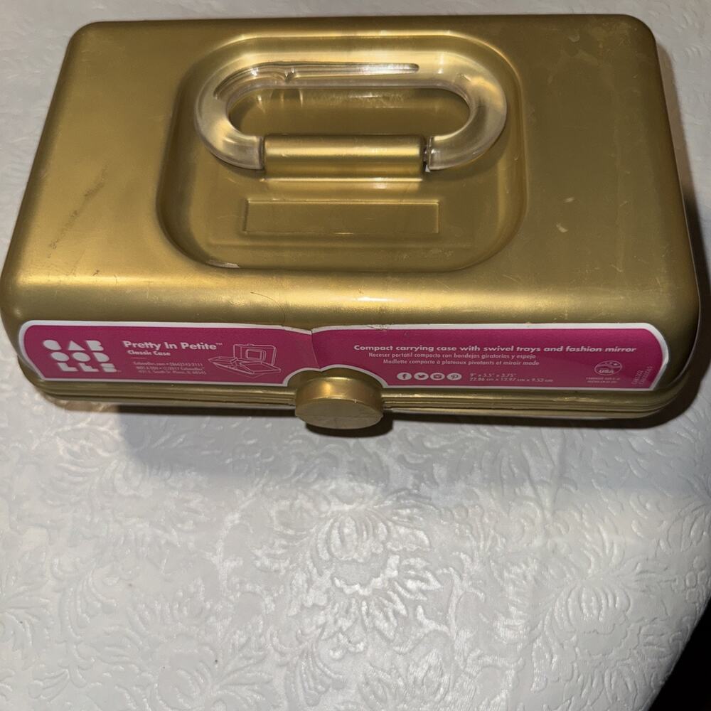 Caboodles Pretty In Petite Classic Makeup Case GOLD 9x6x4 USA Made Mirror